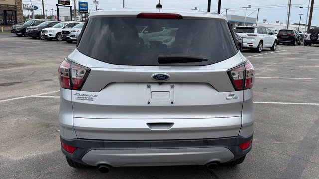 Used 2017 Ford Escape SE AWD/4WD image 5