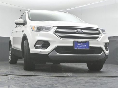 Certified 2019 Ford Escape Titanium image 38