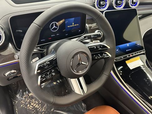 New 2026 Mercedes-Benz GLC 300 image 29
