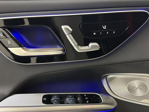 New 2026 Mercedes-Benz GLC 43 AMG 4MATIC Coupe image 17