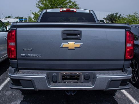 Used 2020 Chevrolet Colorado W/T w/ WT Convenience Package RWD image 5