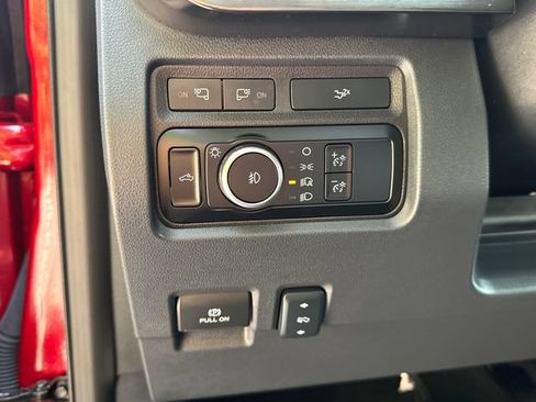 Used 2024 Ford F250 Lariat w/ Lariat Ultimate Package AWD/4WD image 26