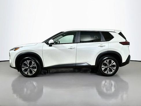 Used 2023 Nissan Rogue SV FWD image 4