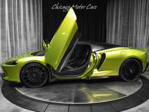 Used 2023 McLaren GT RWD image 1