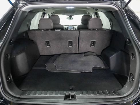 Used 2021 Chevrolet Equinox LT w/ LPO, Blackout Package FWD image 26