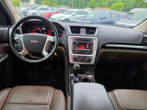 Used 2013 GMC Acadia SLT w/ Technology Package FWD image 9