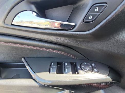 Used 2024 Chevrolet Trax RS w/ Driver Confidence Package FWD image 21