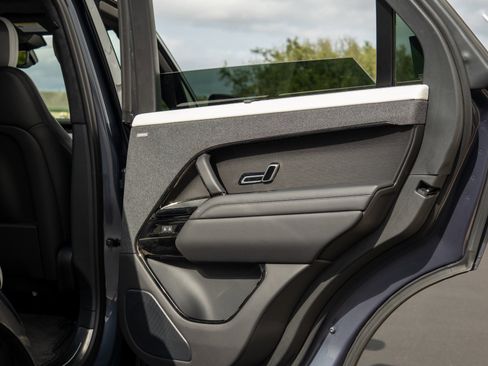 Used 2023 Land Rover Range Rover Sport First Edition image 48