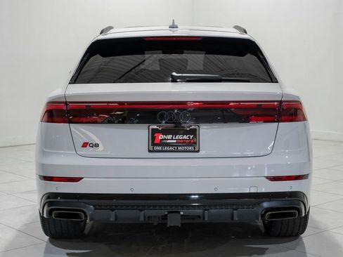 Used 2024 Audi Q8 Prestige image 8