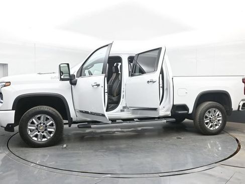 Used 2024 Chevrolet Silverado 2500 High Country w/ High Country Premium Package AWD/4WD image 54