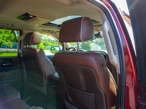 Used 2014 Chevrolet Silverado 1500 High Country AWD/4WD image 18
