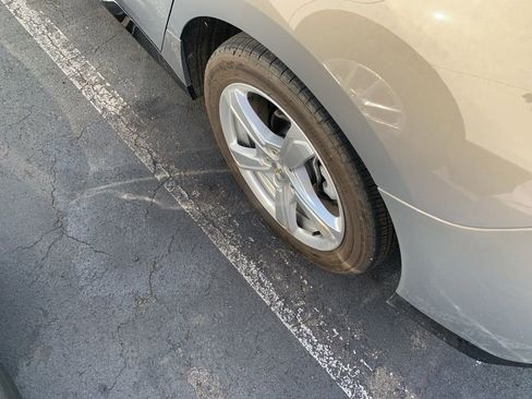 Used 2017 Chevrolet Volt LT w/ Comfort Package FWD image 14