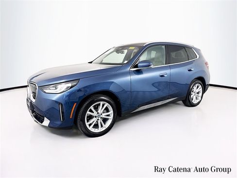 Used 2025 BMW X3 xDrive30i w/ Premium Package image 3