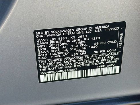 Used 2024 Volkswagen Atlas SE AWD/4WD image 32