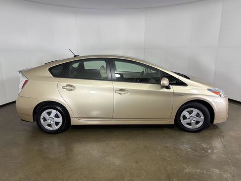 Used 2010 Toyota Prius Two image 9