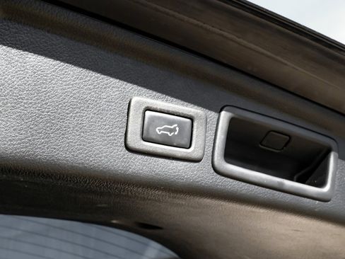 Used 2018 Subaru Forester 2.5i Premium image 61