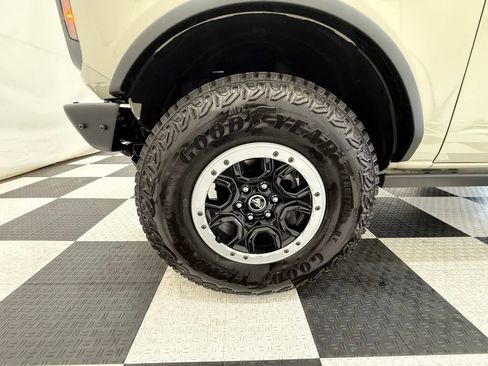 New 2025 Ford Bronco Badlands AWD/4WD image 11
