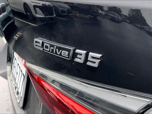 Used 2023 BMW i4 eDrive35 w/ Premium Package image 11