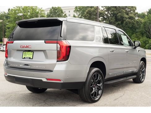 New 2026 GMC Yukon XL Elevation w/ Elevation Premium Package AWD/4WD image 8