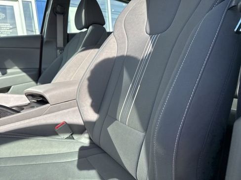 Used 2024 Hyundai Elantra SEL image 16