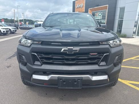 Used 2024 Chevrolet Colorado Trail Boss w/ Technology Package AWD/4WD image 2