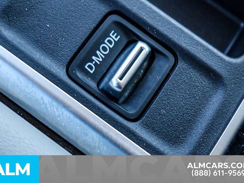 Used 2024 Nissan Pathfinder SV image 48