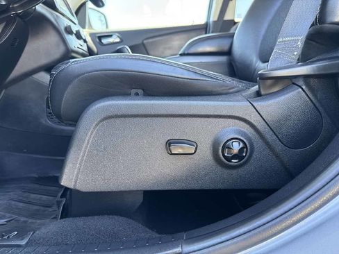 Used 2017 Dodge Journey Crossroad FWD image 9
