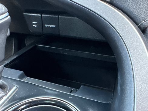 Used 2019 Toyota Camry SE FWD image 16