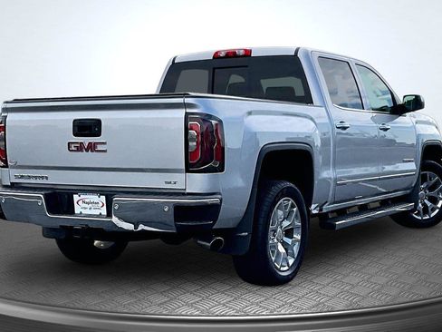 Used 2018 GMC Sierra 1500 SLT w/ SLT Premium Package AWD/4WD image 2