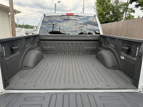 Used 2018 Ford F150 Lariat w/ Equipment Group 502A Luxury AWD/4WD image 24
