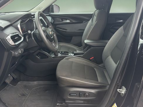 Used 2023 Chevrolet TrailBlazer LT w/ Convenience Package AWD/4WD image 10