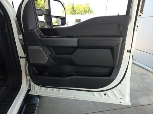 Used 2023 Ford F250 Lariat w/ Lariat Ultimate Package AWD/4WD image 60