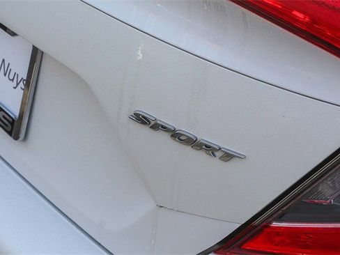 Used 2020 Honda Civic Sport image 12
