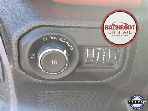 Used 2018 Jeep Wrangler Unlimited Rubicon w/ Safety Group image 16