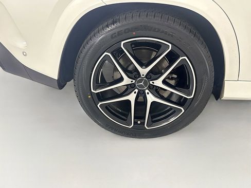 Used 2024 Mercedes-Benz GLE 53 AMG 4MATIC image 32