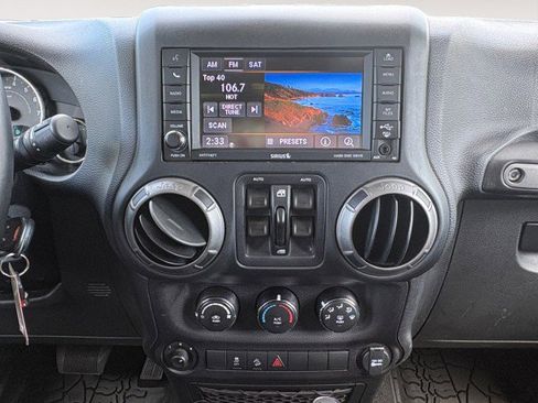 Used 2018 Jeep Wrangler Unlimited Sport S AWD/4WD image 7