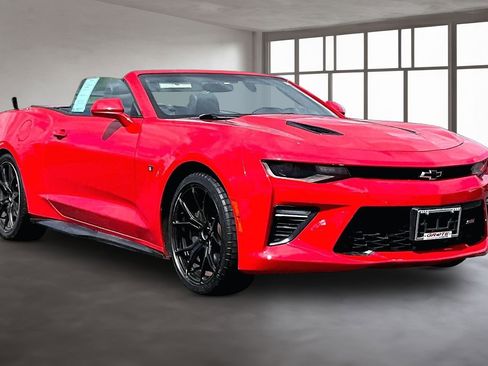 Used 2017 Chevrolet Camaro SS RWD image 12