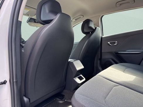 New 2026 Kia K4 FWD image 17