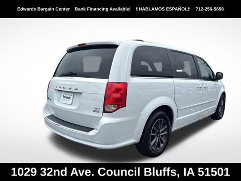 Used 2017 Dodge Grand Caravan SXT FWD image 6