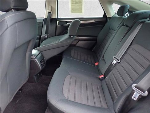 Used 2020 Ford Fusion SE AWD/4WD image 8