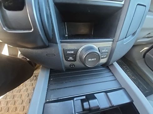 Used 2015 Honda Pilot SE image 22