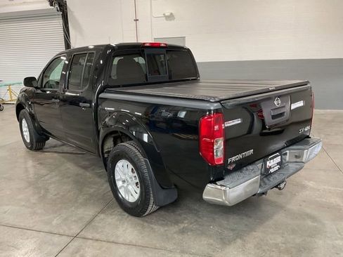 Used 2019 Nissan Frontier SV image 4
