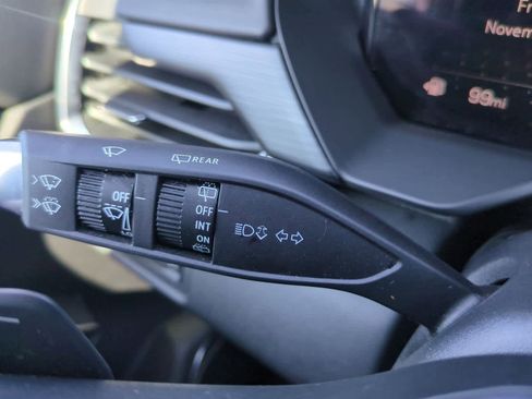 Used 2025 GMC Acadia Elevation image 25