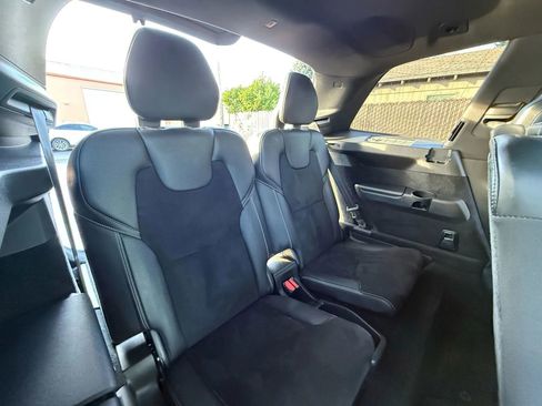Used 2017 Volvo XC90 T6 R-Design w/ Vision Package image 15