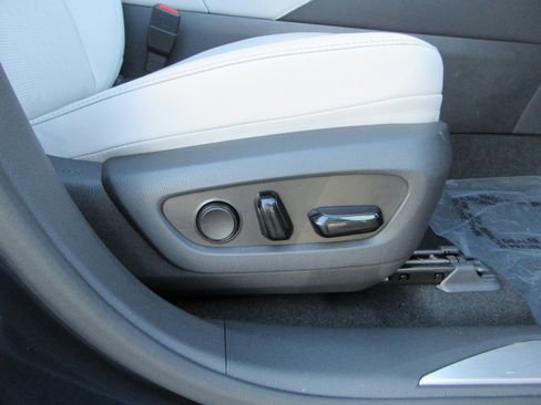 Used 2024 Lexus RX 350 w/ Convenience Package image 25