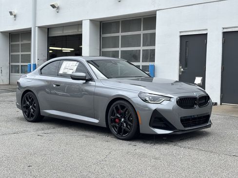 Used 2026 BMW 230i Coupe w/ Premium Package RWD image 5