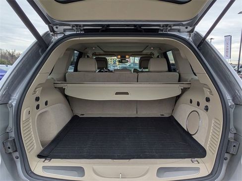 Used 2019 Jeep Grand Cherokee Overland image 28