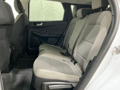 Used 2021 Ford Escape SE image 17