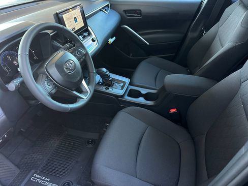 New 2026 Toyota Corolla Cross LE image 9