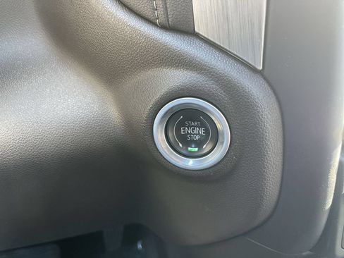 Used 2021 GMC Sierra 1500 Denali w/ Denali Ultimate Package AWD/4WD image 17